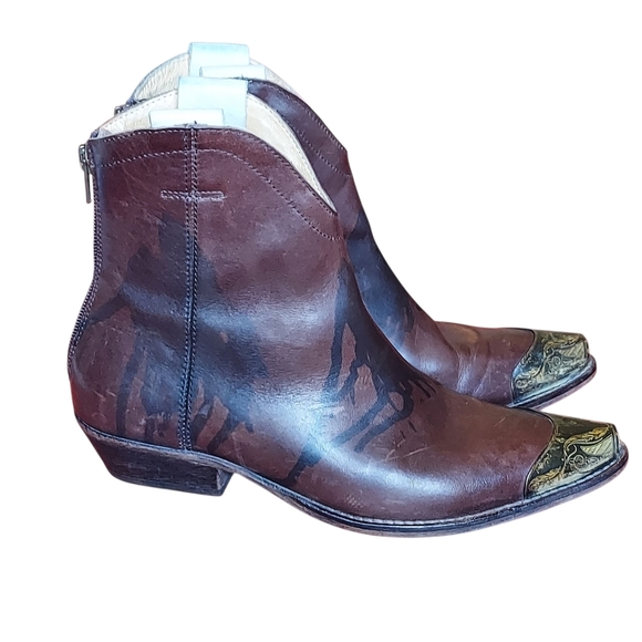 Free People Lost Trails Brown Leather Western Boots with Antique Brass Toe Caps - Picture 4 of 16